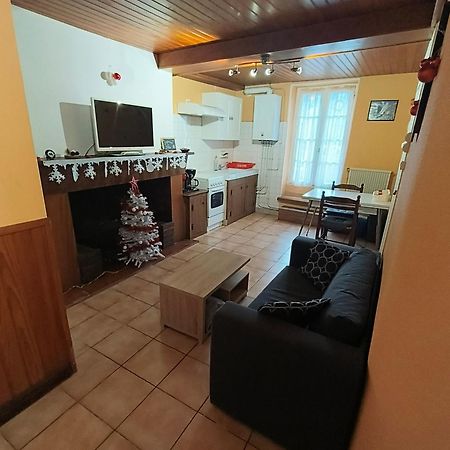 Appartement Plein Sud Au Rdc Avec Terrasse Et Parking Bagnères-de-Bigorre Zewnętrze zdjęcie